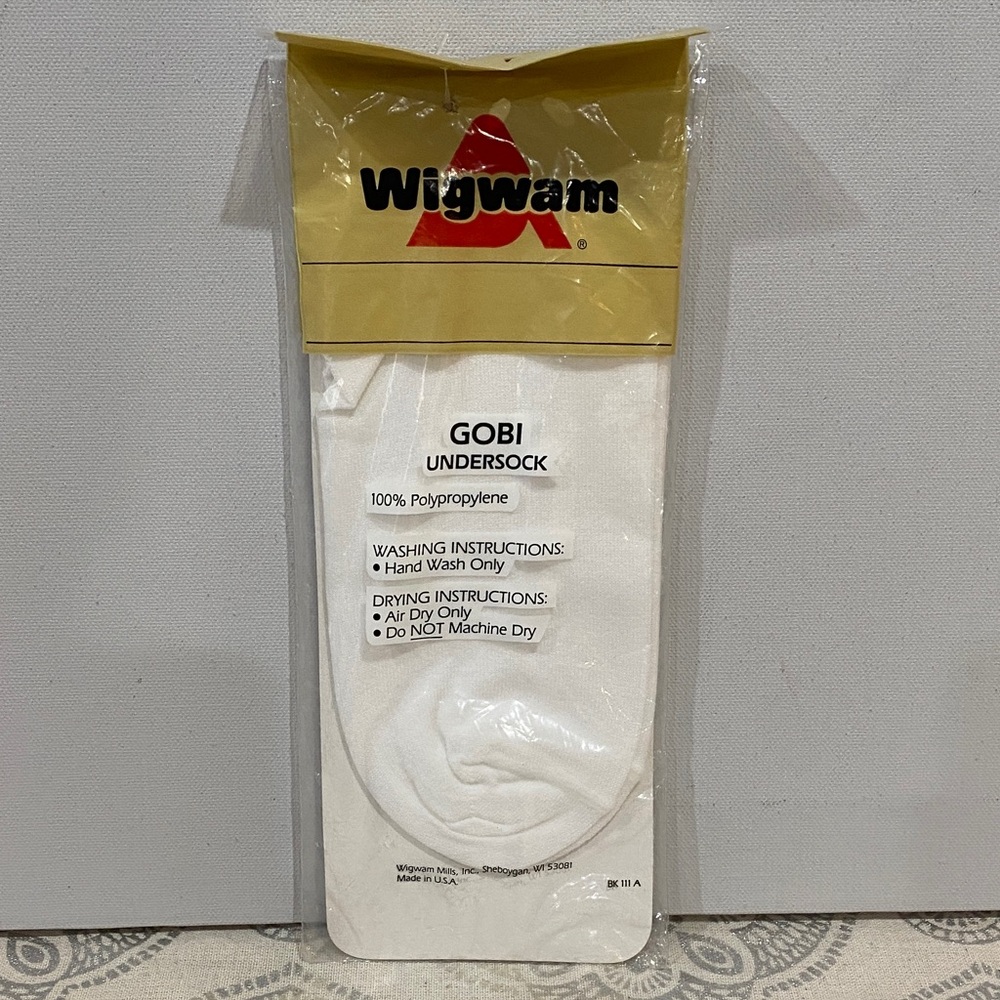 Wigwam Gobi White Undersock Socks Wicking, keeps feet dry & warm NEW in package